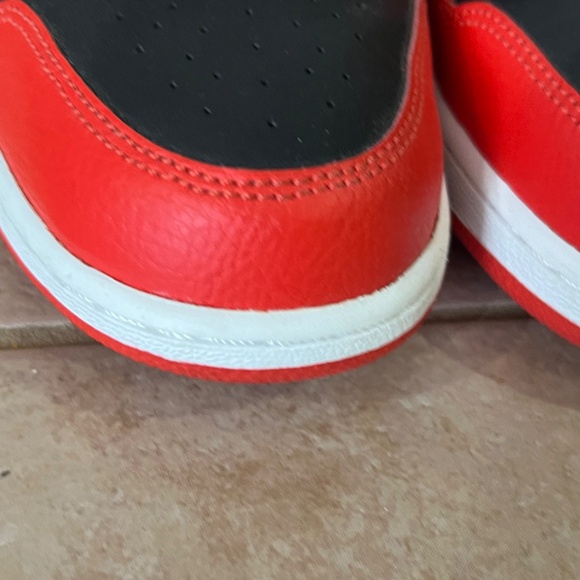 Air Jordan 1 “Rare Air” Max Orange Size 6.5Y - Picture 6 of 16